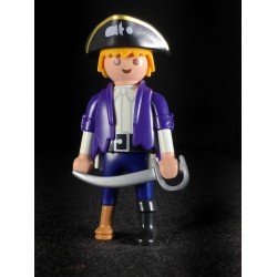 PR0215 Figura con Complementos