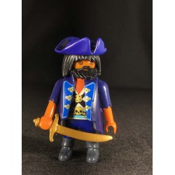 PR0218 Figura con Complementos