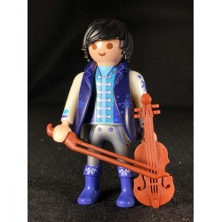 PR0228 Figura con Complementos