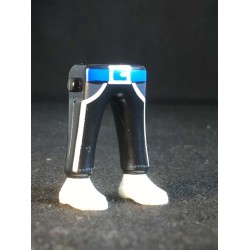 PIERNAS_0163, Pantalón Negro Serigrafía Zapatilla Blanca