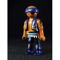 P0099 Figura Suelta sin Complementos