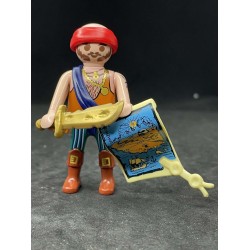 PR0383 Figura con Complementos