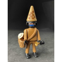 CT1233 Figura con Complementos