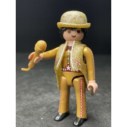 CT1332 Figura con Complementos