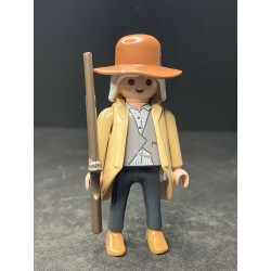 OE0230 Figura con Complementos