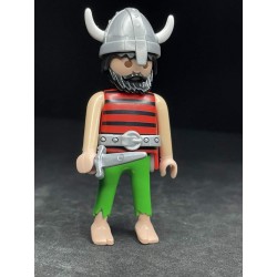 PR0405 Figura con Complementos