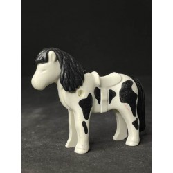 A_0651 Poni V1 Blanco Manchas Negras