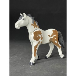 A_0699 Caballo V3 Blanco Manchas Inserciones Terciopelo Marrón