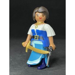 PR0422 Figura con Complementos