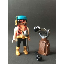 PR0088 Figura con Complementos